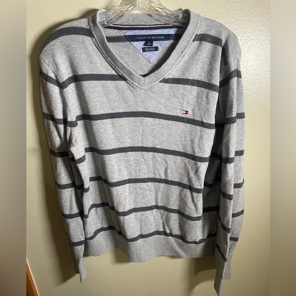 Tommy Hilfiger Men's M Pullover V-Neck Sweater Gray Dark Gray Stripe preppy golf
